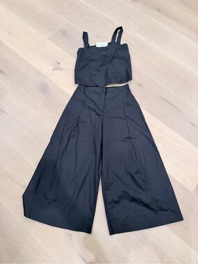 Black Wide-Leg Crop Pant Set with Square Neck